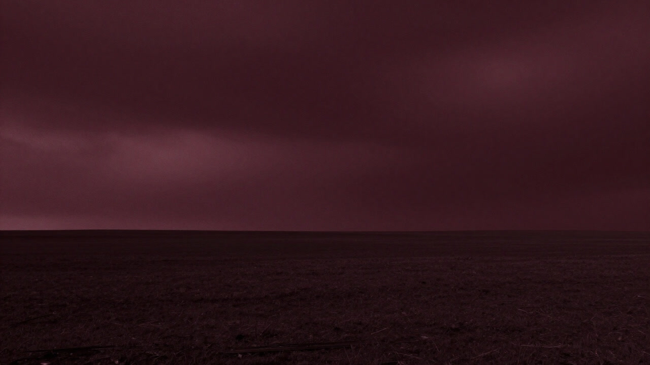 果てしなく広がりながらも捕らえられない視覚のトリックとしての地平線の風景